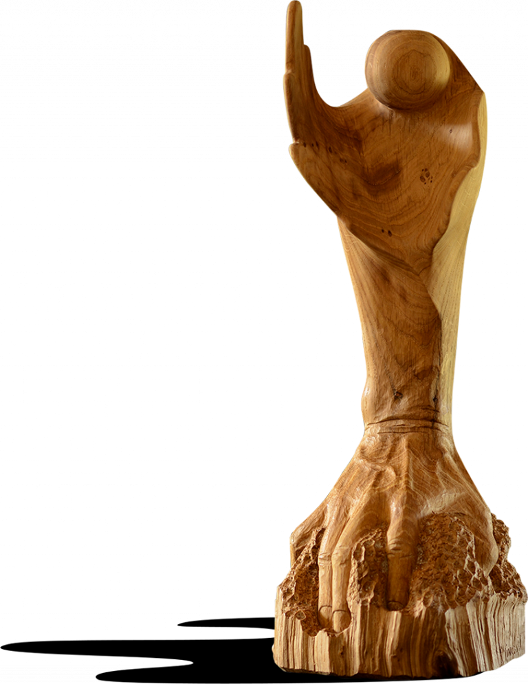 Main sculptée réalisée par un artiste français