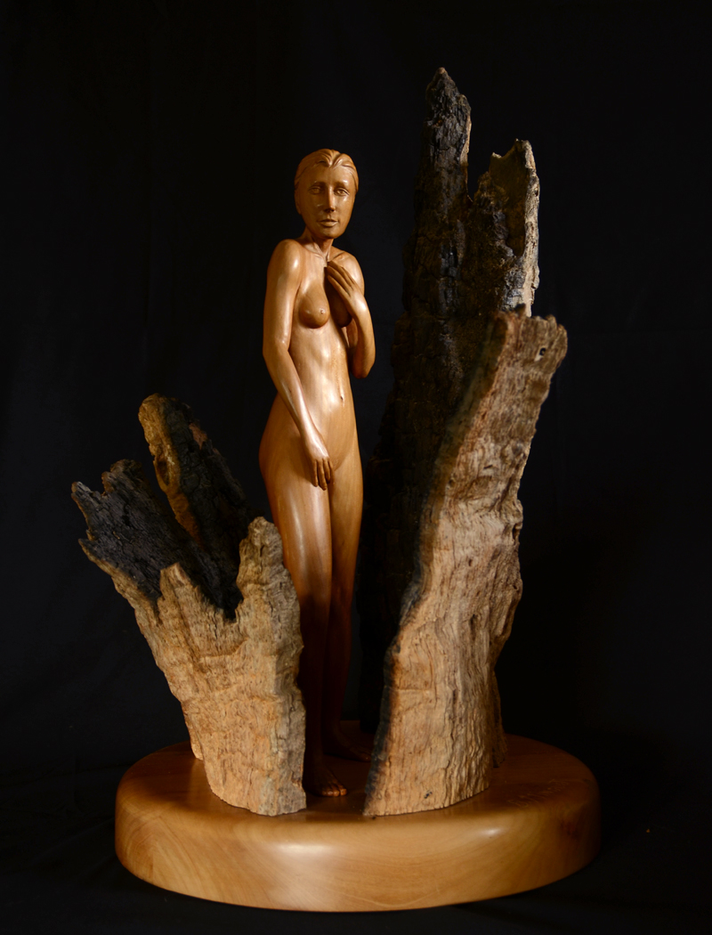 Sculpture de femme nue libérée