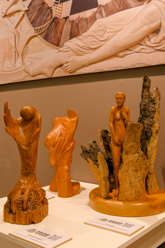 Exposition de sculptures sur bois
