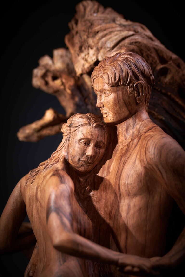 Sculpture symbolisant l’amour et la naissance d’un couple