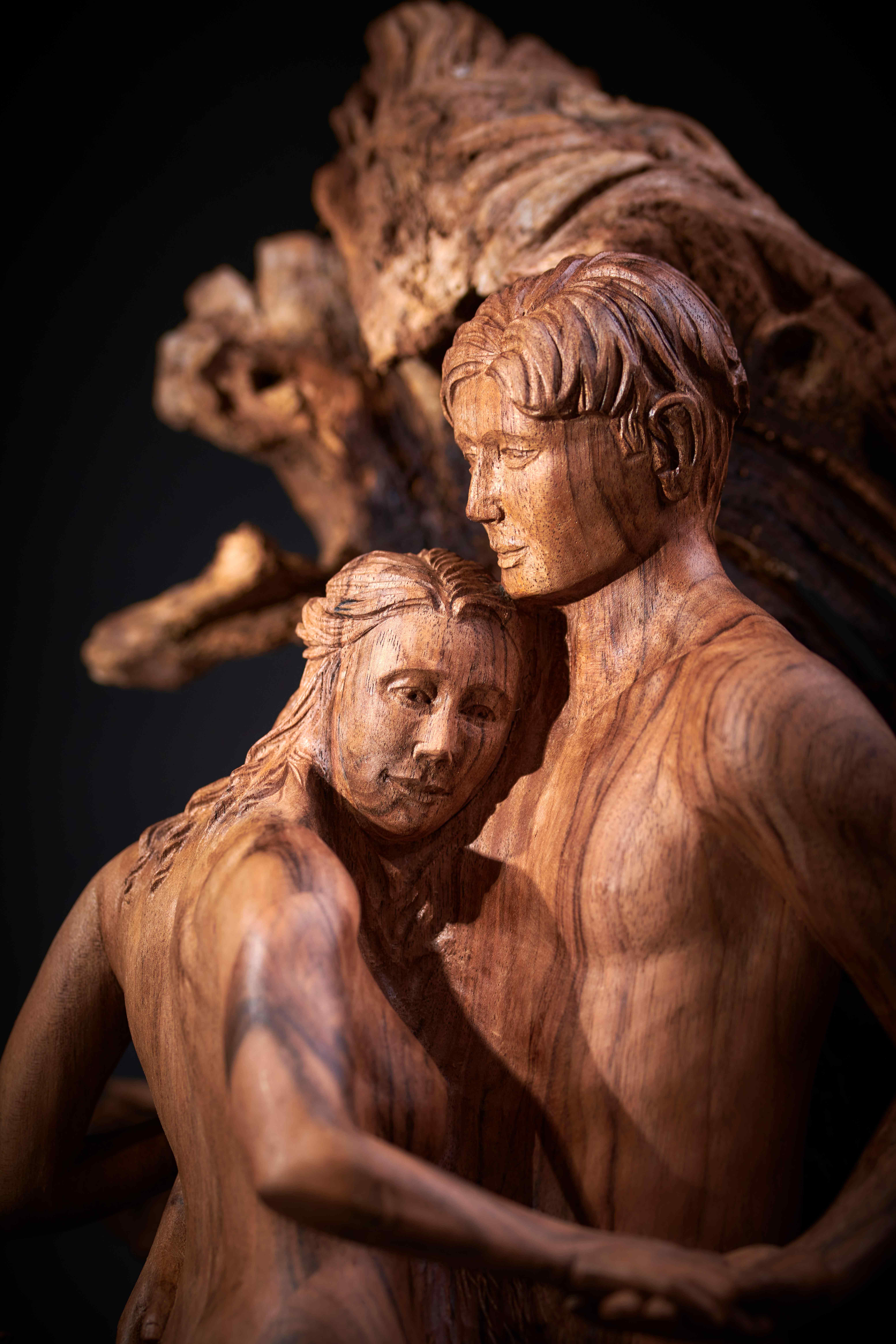 Sculpture symbolisant l’amour et la naissance d’un couple