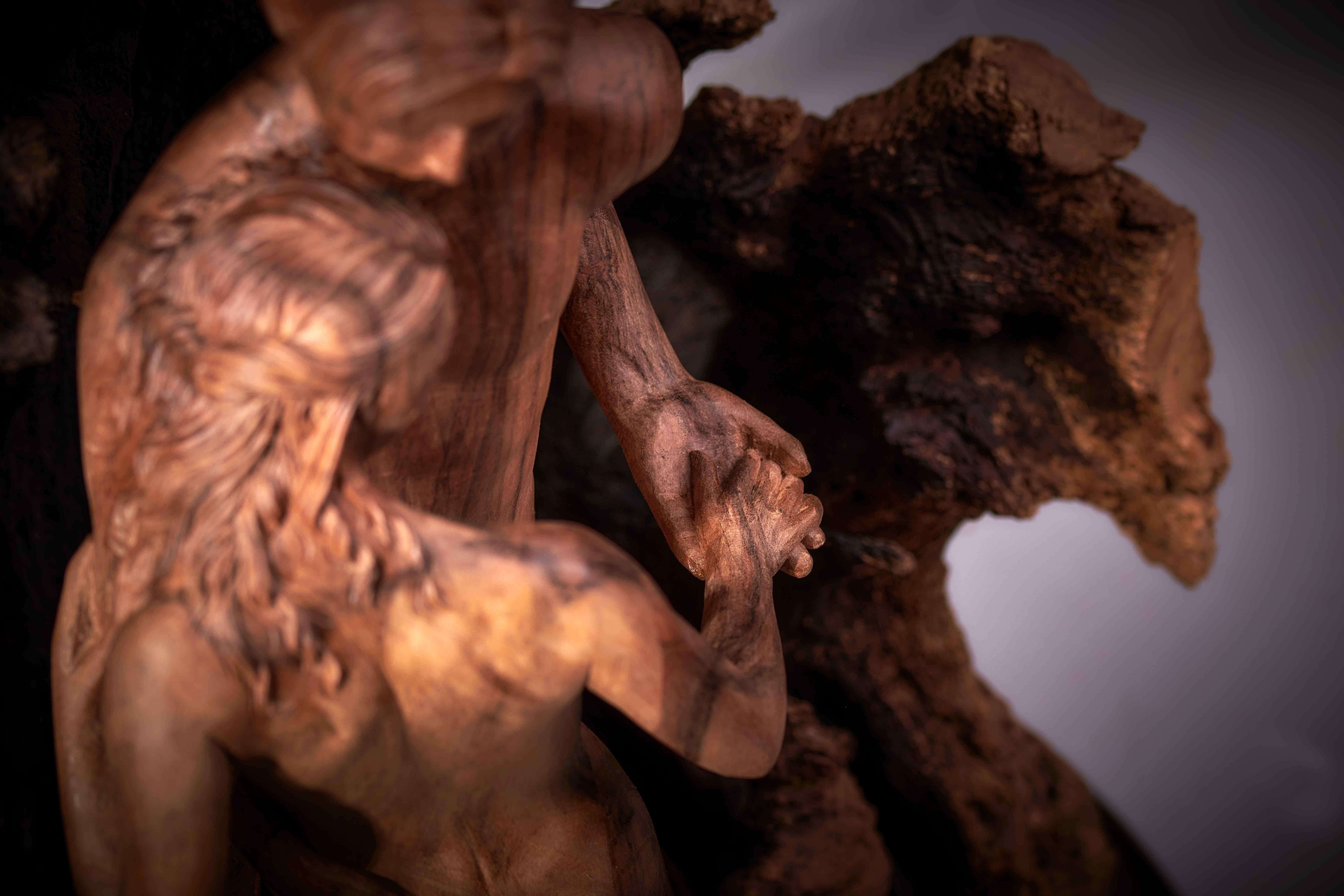 Sculpture contemporaine en bois par Bruno Minguet
