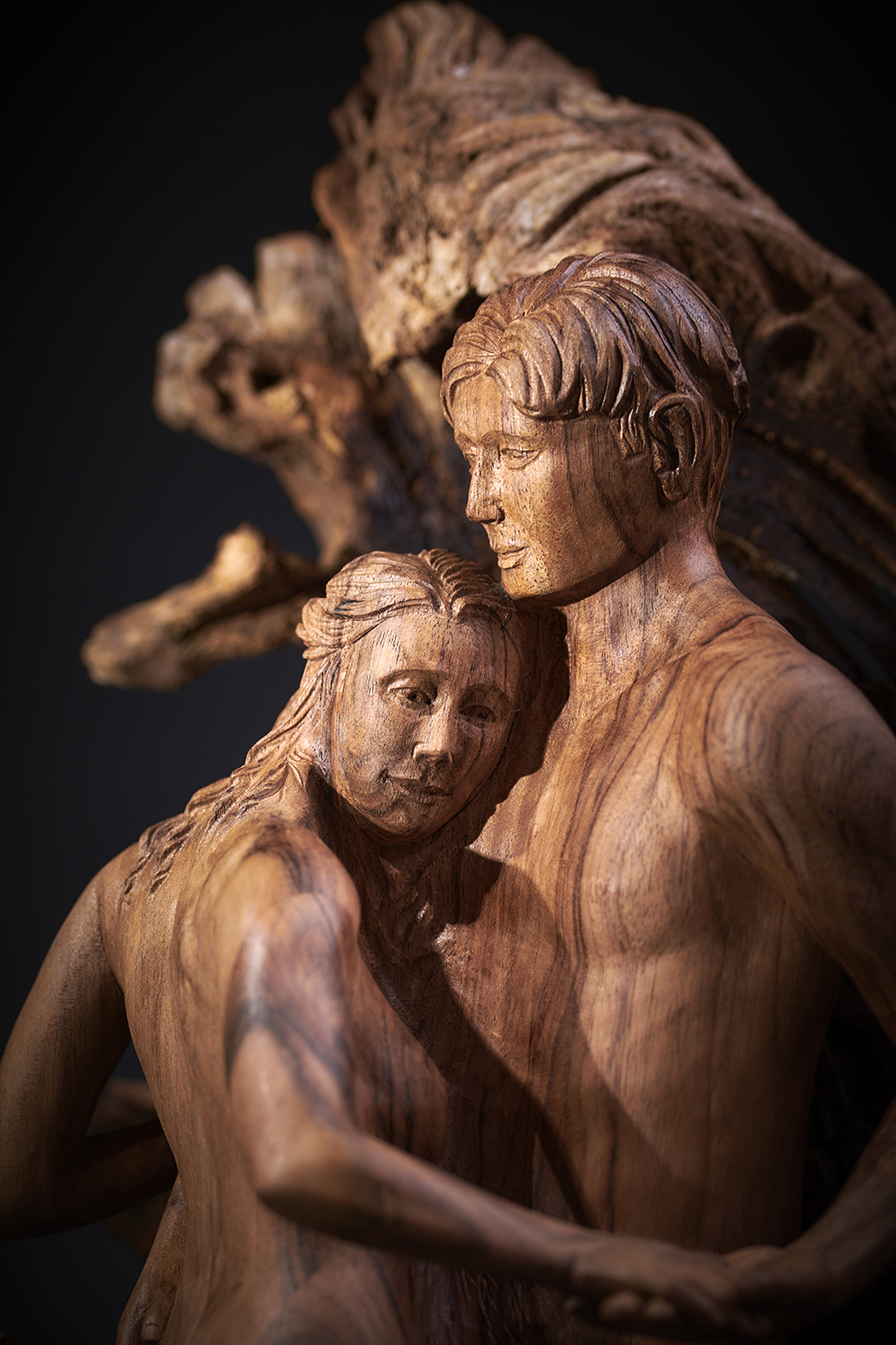 Sculpture symbolisant l’amour et la naissance d’un couple
